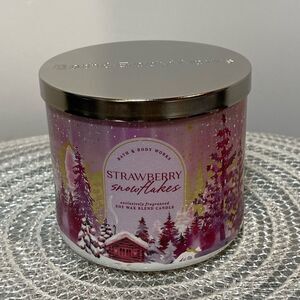 BBW Strawberry Snowflake 3 Wick Scented Candle NWT